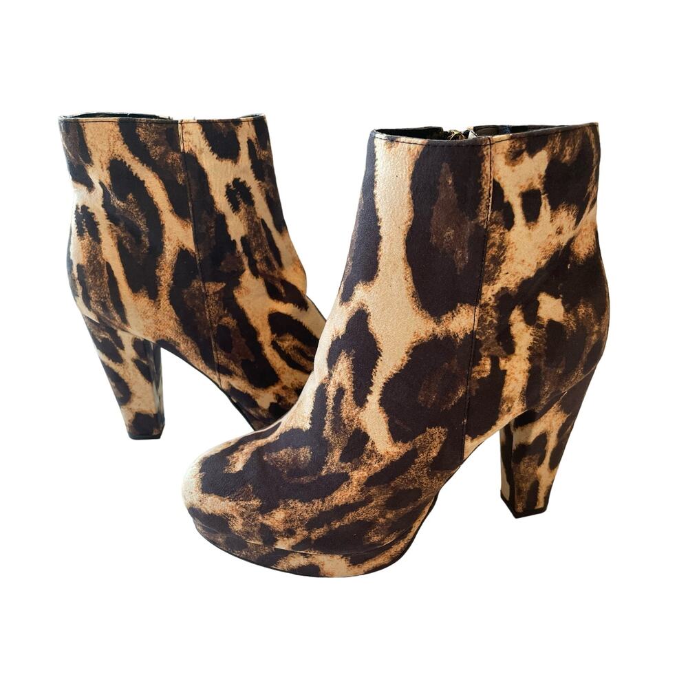 Bamboo Leopard Print Platform Booties Size 9 Roun… - image 1